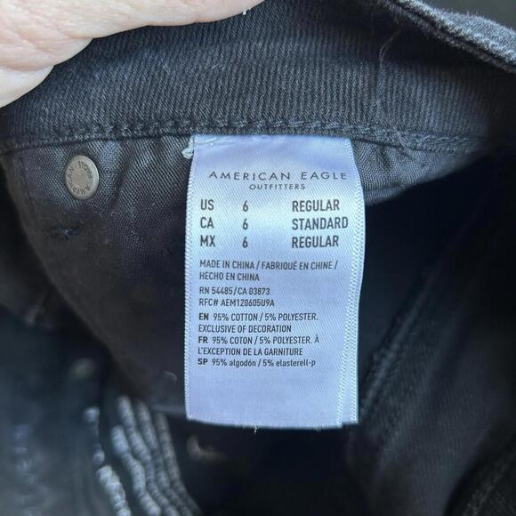 American Eagle NWT Jeans Womens 6 Black Mom Straight Leg High Rise Ripped - Picture 3 of 9